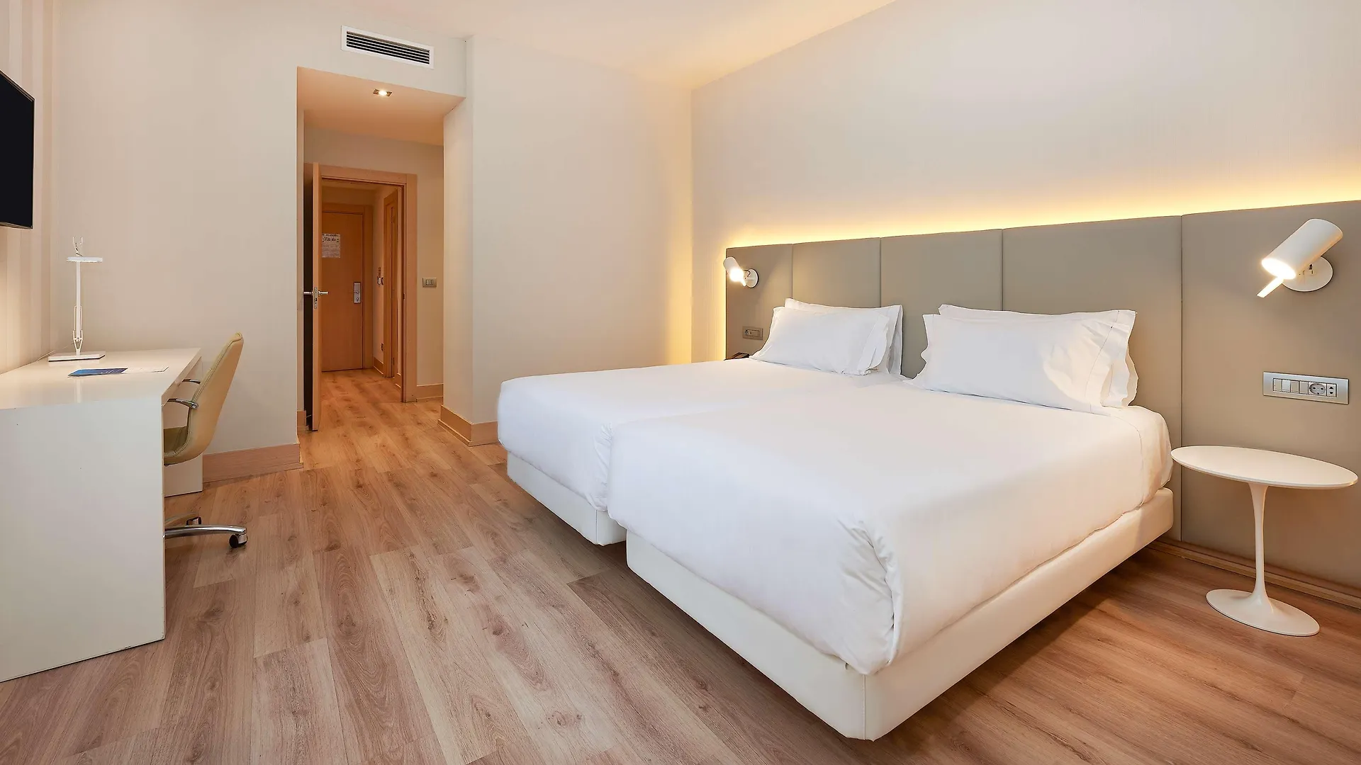 Nh Bilbao Deusto Otel 3*,  İspanya
